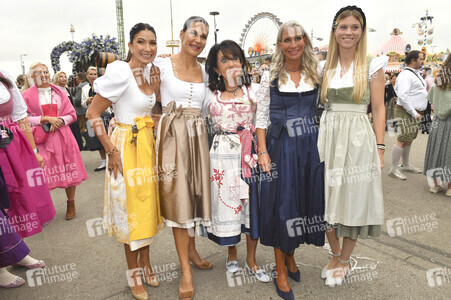 Regines Damenwiesn beim Oktoberfest 2025 in München