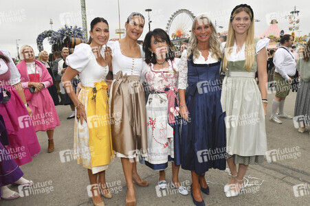 Regines Damenwiesn beim Oktoberfest 2025 in München