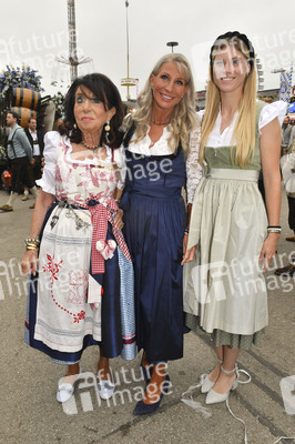 Regines Damenwiesn beim Oktoberfest 2025 in München
