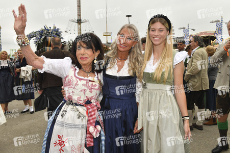 Regines Damenwiesn beim Oktoberfest 2025 in München