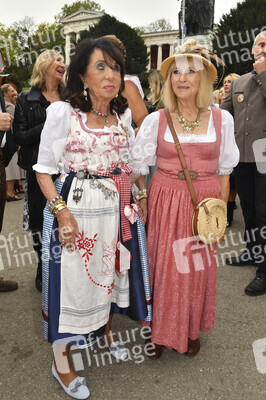 Regines Damenwiesn beim Oktoberfest 2025 in München