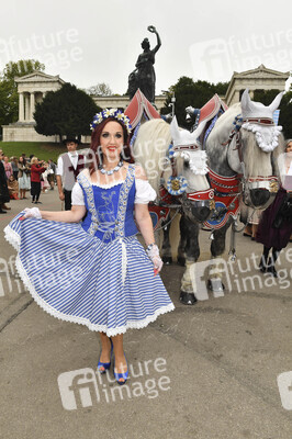 Regines Damenwiesn beim Oktoberfest 2025 in München