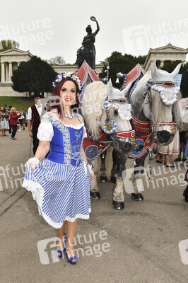 Regines Damenwiesn beim Oktoberfest 2025 in München