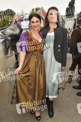 Regines Damenwiesn beim Oktoberfest 2025 in München