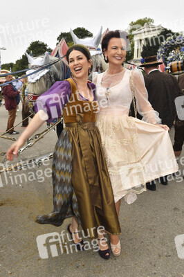 Regines Damenwiesn beim Oktoberfest 2025 in München