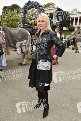 Regines Damenwiesn beim Oktoberfest 2025 in München