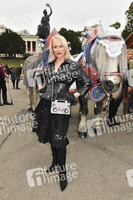 Regines Damenwiesn beim Oktoberfest 2025 in München