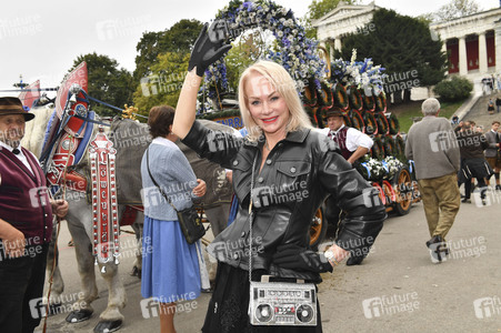Regines Damenwiesn beim Oktoberfest 2025 in München