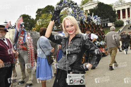 Regines Damenwiesn beim Oktoberfest 2025 in München