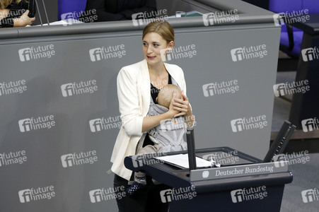 26. Sitzung des Deutschen Bundestages in Berlin