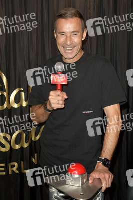 Kai Pflaume bei der Präsentaion seiner Wachsfigur in Berlin