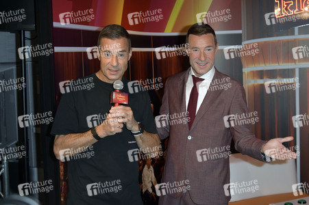 Kai Pflaume bei der Präsentaion seiner Wachsfigur in Berlin