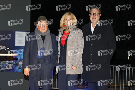 Julia Klöckner bei einer Film- und Lichtprojektion in Berlin