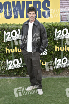 Serienpremiere 'Chad Powers' in Pasadena