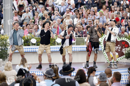 TV-Show 'ZDF-Fernsehgarten' in Mainz