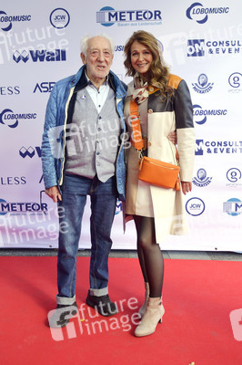 Offizielle Einweihung des Harald-Juhnke-Platzes in Berlin