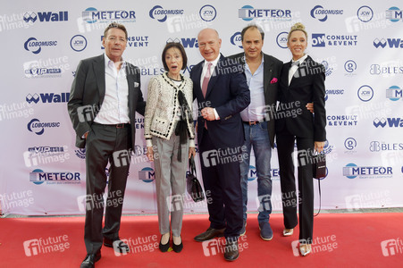 Offizielle Einweihung des Harald-Juhnke-Platzes in Berlin