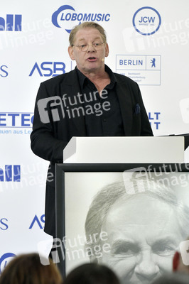 Offizielle Einweihung des Harald-Juhnke-Platzes in Berlin