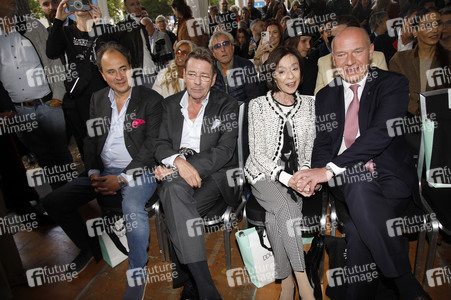 Offizielle Einweihung des Harald-Juhnke-Platzes in Berlin