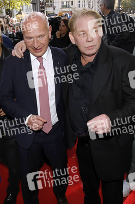 Offizielle Einweihung des Harald-Juhnke-Platzes in Berlin