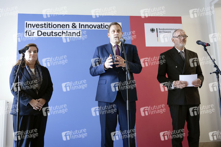 Pressestatement von Lars Klingbeil in Berlin