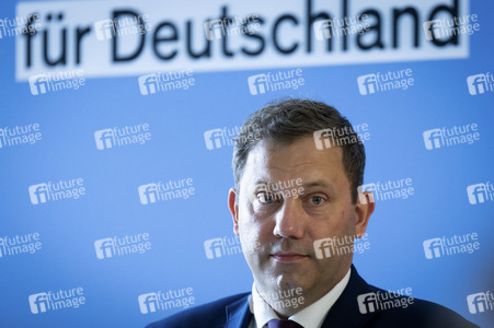 Pressestatement von Lars Klingbeil in Berlin