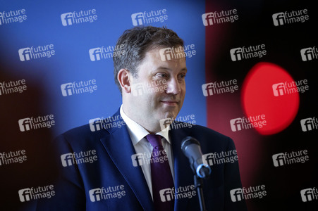 Pressestatement von Lars Klingbeil in Berlin