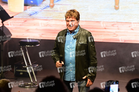 Musical-Show 'Sein Leben als Bühnenstück - Die Frank Schöbel Story' in Dresden