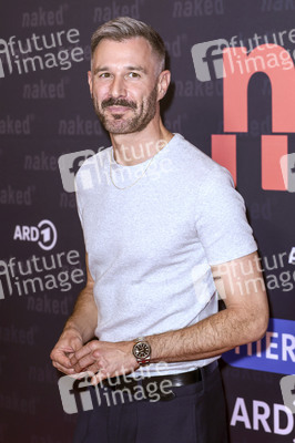 Serienpremiere 'Naked' in Köln
