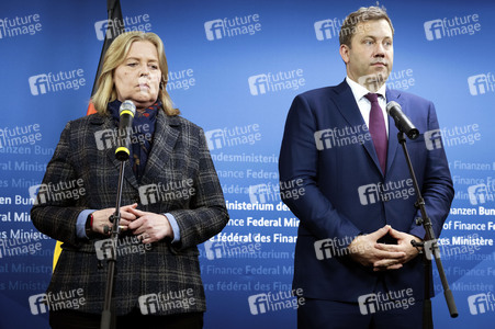 Stahlgespräch mit Betriebsräten und Gewerkschaften in Berlin