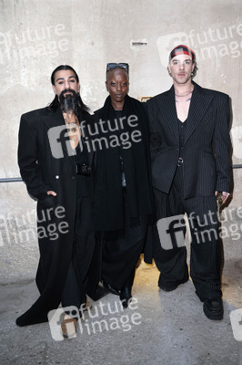 Ausstellungseröffnung 'Wer bist du in einem Raum, in dem du jeder sein kannst?' in Berlin