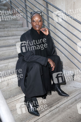 Ausstellungseröffnung 'Wer bist du in einem Raum, in dem du jeder sein kannst?' in Berlin