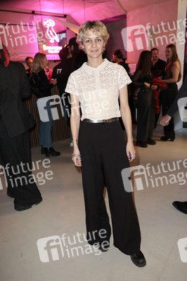 Ausstellungseröffnung 'Wer bist du in einem Raum, in dem du jeder sein kannst?' in Berlin