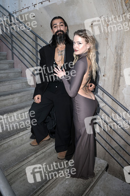 Ausstellungseröffnung 'Wer bist du in einem Raum, in dem du jeder sein kannst?' in Berlin