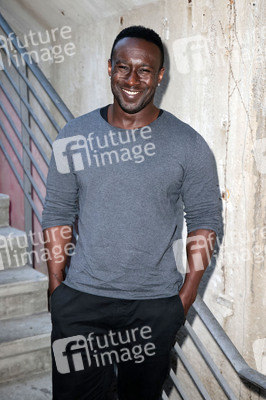 Ausstellungseröffnung 'Wer bist du in einem Raum, in dem du jeder sein kannst?' in Berlin