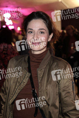 Ausstellungseröffnung 'Wer bist du in einem Raum, in dem du jeder sein kannst?' in Berlin