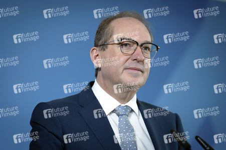Pressestatement von Alexander Dobrindt zu Beschlüssen des Bundeskabinetts in Berlin