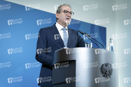 Pressestatement von Alexander Dobrindt zu Beschlüssen des Bundeskabinetts in Berlin