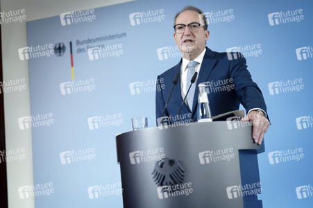 Pressestatement von Alexander Dobrindt zu Beschlüssen des Bundeskabinetts in Berlin