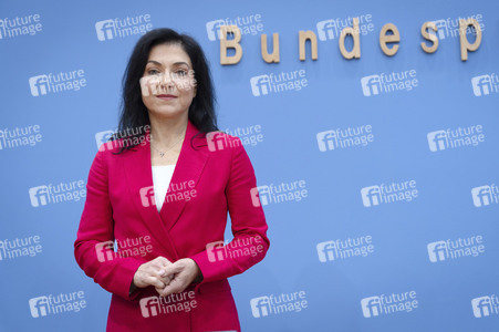 Bundespressekonferenz 'Vorstellung der Herbstprojektion 2025 der Bundesregierung' in Berlin