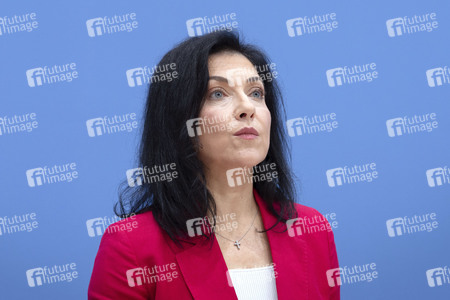 Bundespressekonferenz 'Vorstellung der Herbstprojektion 2025 der Bundesregierung' in Berlin