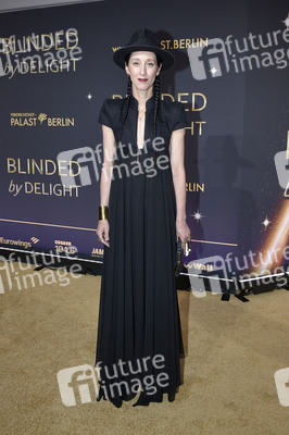 Weltpremiere der 'Blinded by Delight' Grand Show 2025 in Berlin