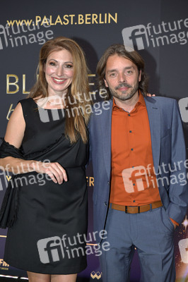 Weltpremiere der 'Blinded by Delight' Grand Show 2025 in Berlin