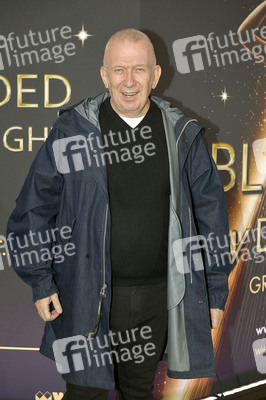 Weltpremiere der 'Blinded by Delight' Grand Show 2025 in Berlin