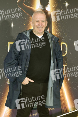 Weltpremiere der 'Blinded by Delight' Grand Show 2025 in Berlin