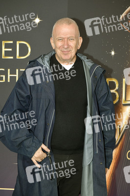 Weltpremiere der 'Blinded by Delight' Grand Show 2025 in Berlin