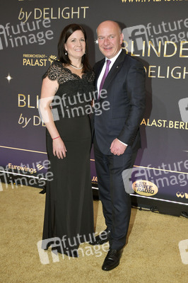 Weltpremiere der 'Blinded by Delight' Grand Show 2025 in Berlin