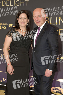 Weltpremiere der 'Blinded by Delight' Grand Show 2025 in Berlin