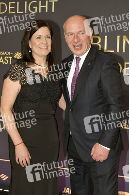 Weltpremiere der 'Blinded by Delight' Grand Show 2025 in Berlin