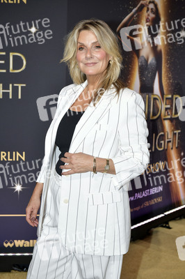 Weltpremiere der 'Blinded by Delight' Grand Show 2025 in Berlin